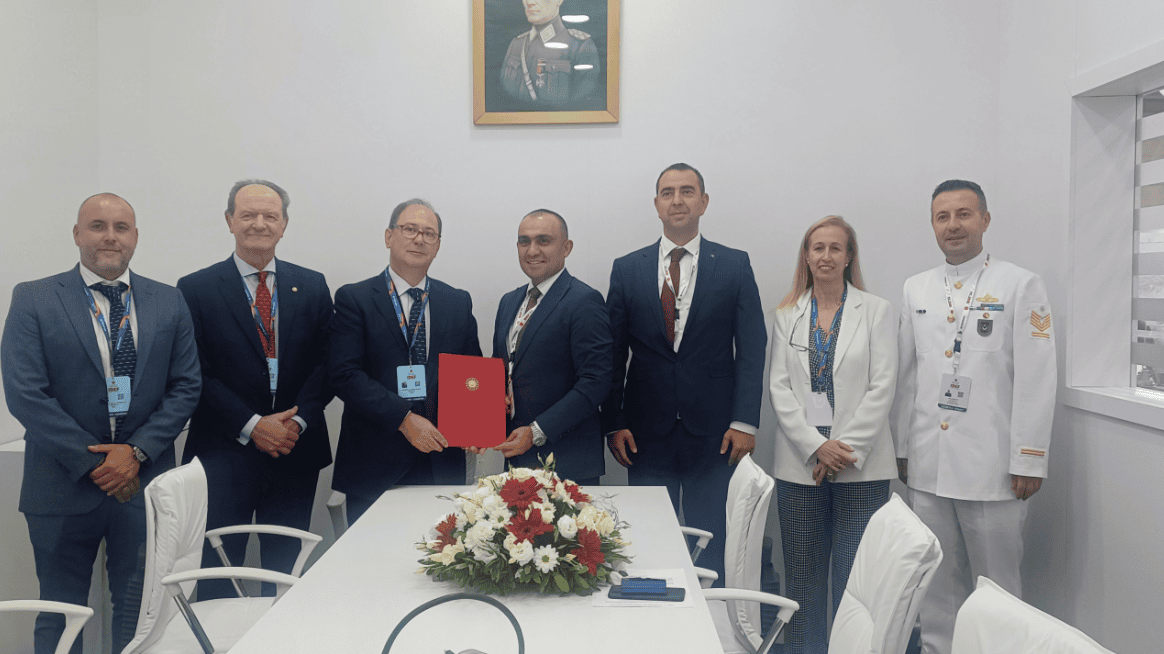 2023-10-10 09_33_30-Navantia asiste a la feria IDEF en Turquía y 4 páginas más &#8211; Trabajo_ Microsoft​