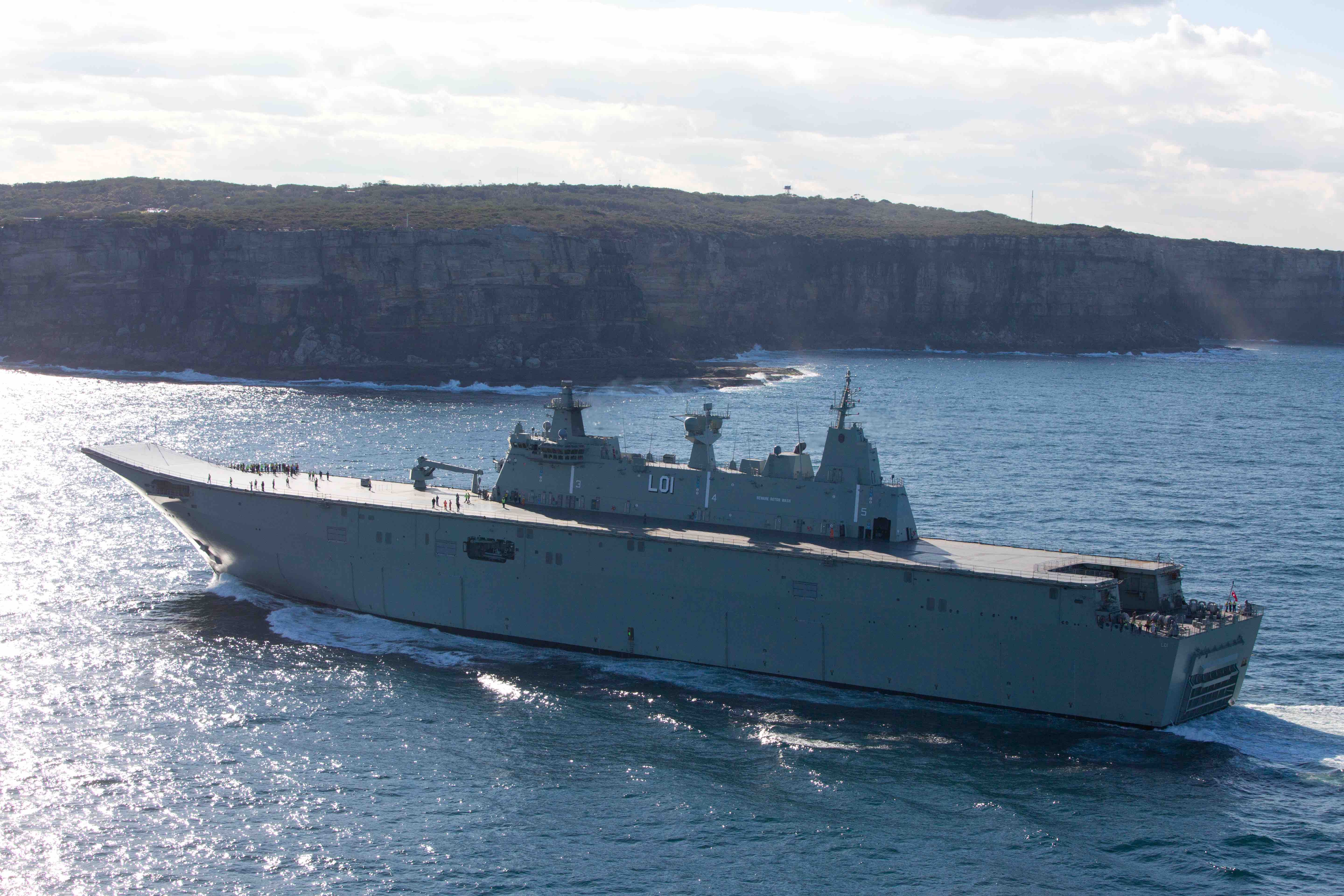 NUSHIP Adelaide enters Sydney Harbour